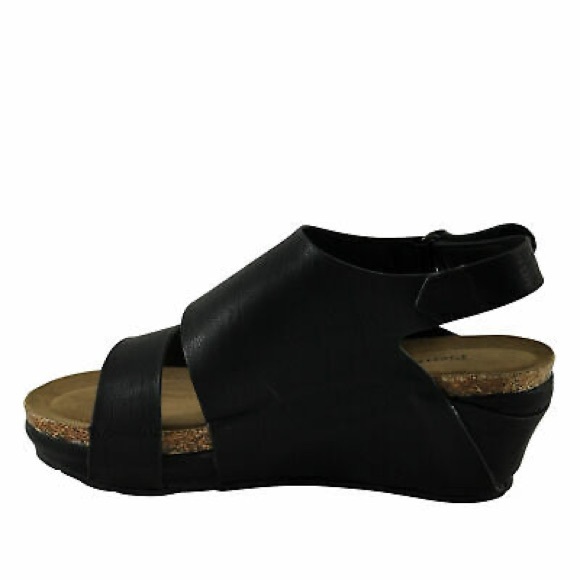 pierre dumas black wedges
